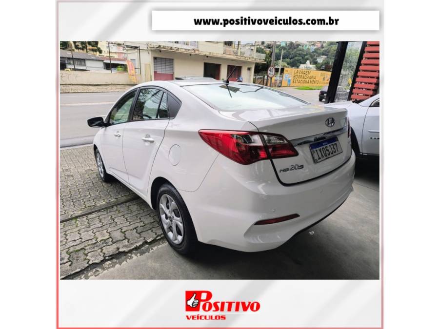 HYUNDAI - HB20S - 2016/2017 - Branca - R$ 62.500,00