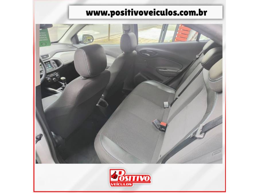 CHEVROLET - ONIX - 2018/2019 - Prata - R$ 62.500,00