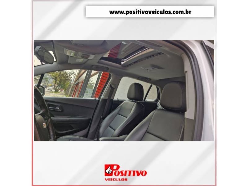 CHEVROLET - TRACKER - 2019/2019 - Branca - R$ 95.500,00