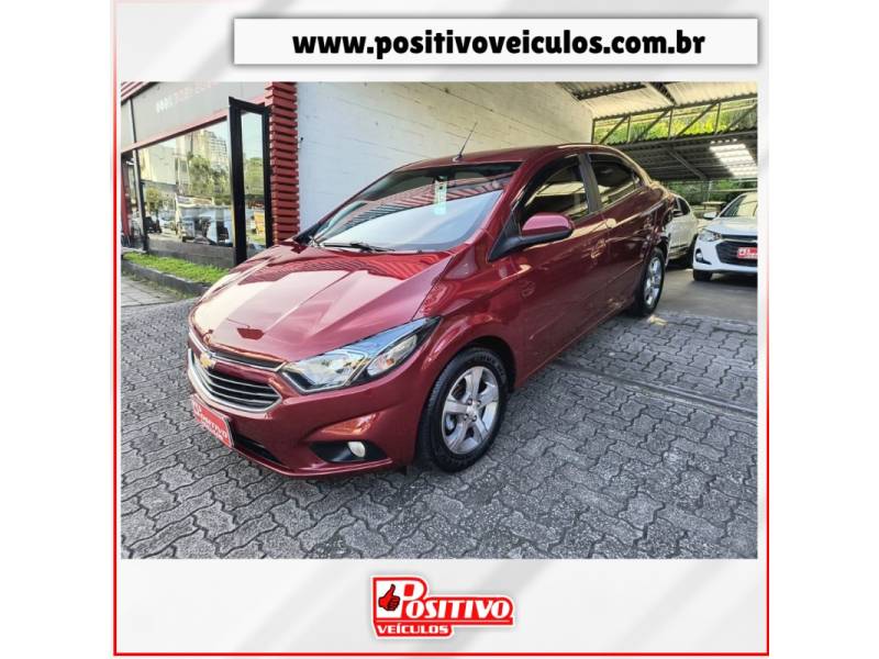 CHEVROLET - PRISMA - 2017/2018 - Vermelha - R$ 66.700,00