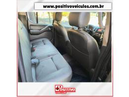 NISSAN - FRONTIER - 2013/2014 - Cinza - R$ 104.900,00