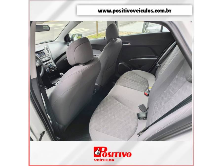 HYUNDAI - HB20S - 2016/2017 - Branca - R$ 62.500,00