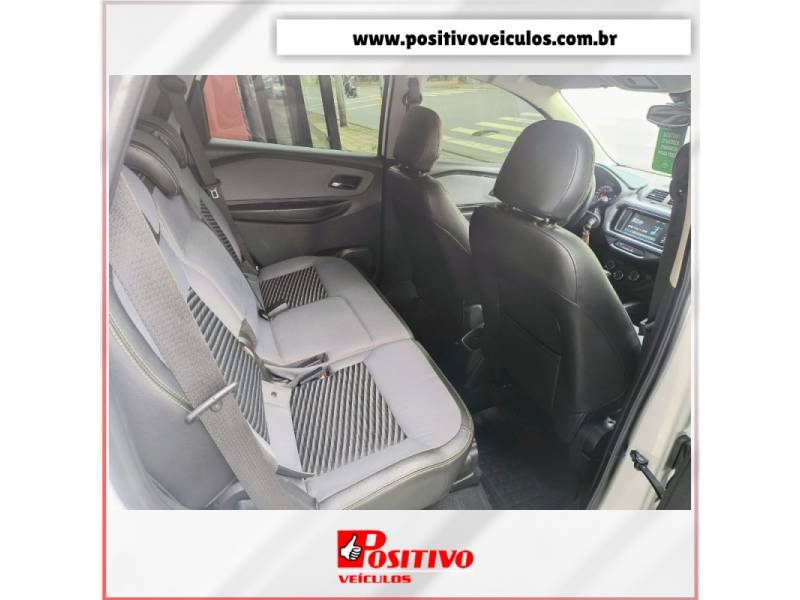 CHEVROLET - SPIN - 2020/2020 - Branca - R$ 81.500,00