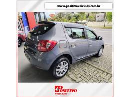 RENAULT - SANDERO - 2014/2015 - Cinza - R$ 41.800,00