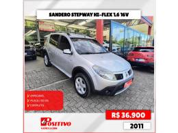 RENAULT - SANDERO - 2010/2011 - Prata - R$ 36.900,00