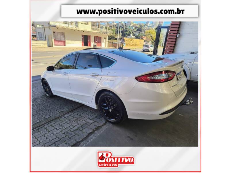 FORD - FUSION - 2014/2014 - Branca - R$ 73.900,00
