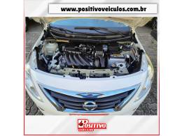 NISSAN - VERSA - 2019/2020 - Branca - R$ 67.700,00