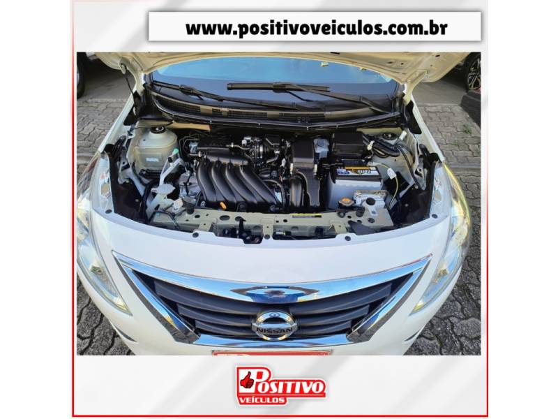 NISSAN - VERSA - 2019/2020 - Branca - R$ 67.700,00