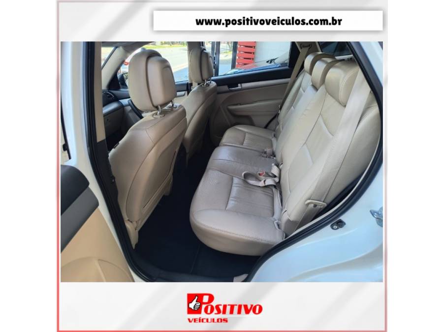 KIA MOTORS - SORENTO - 2014/2015 - Branca - R$ 93.900,00