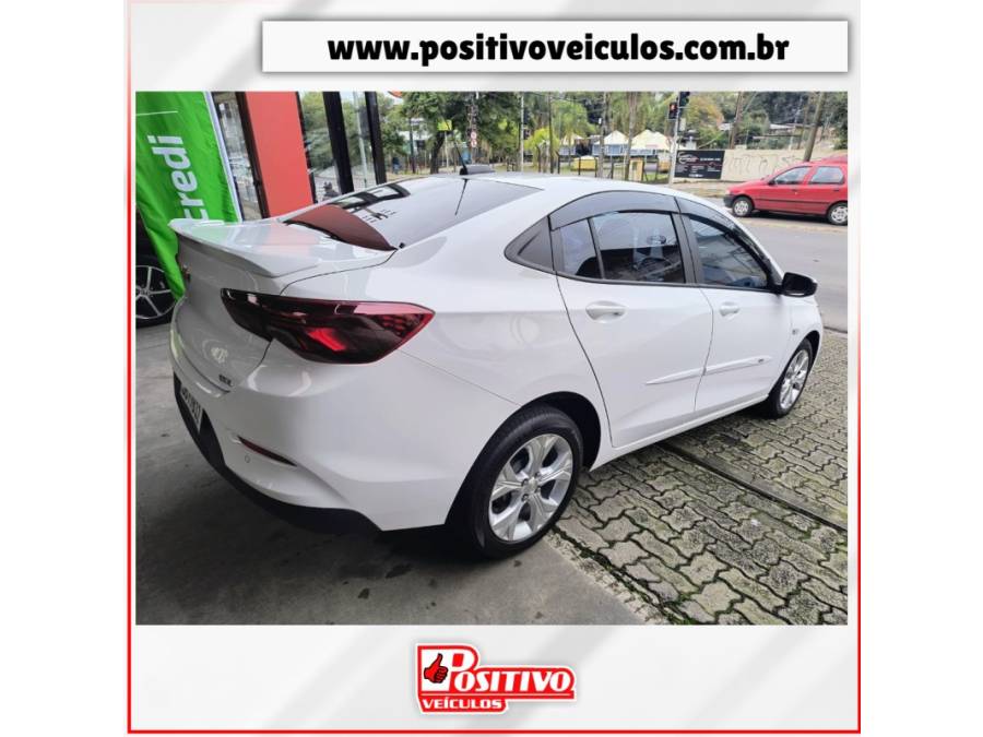 CHEVROLET - ONIX - 2022/2023 - Branca - R$ 82.900,00
