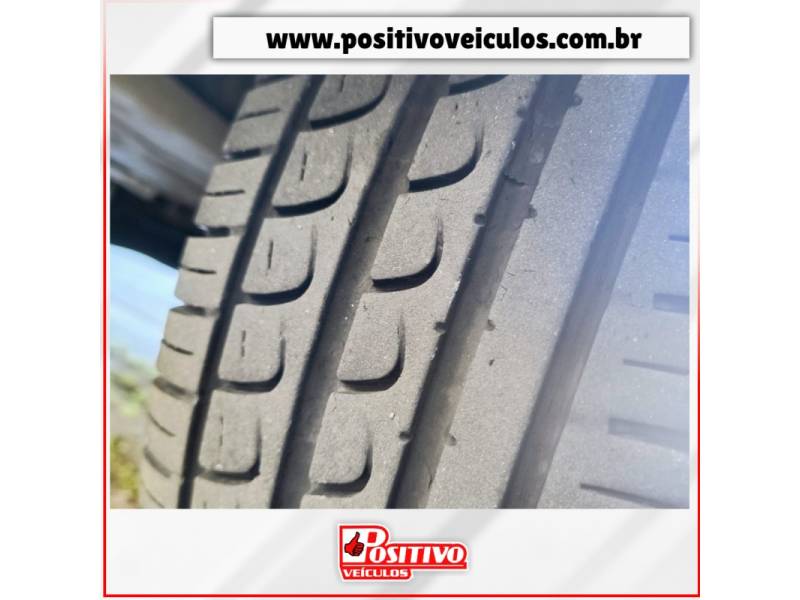 FIAT - IDEA - 2013/2013 - Branca - R$ 37.500,00