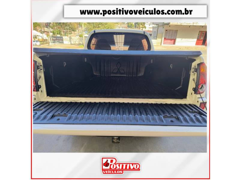 MITSUBISHI - L200 TRITON - 2014/2015 - Branca - R$ 89.500,00