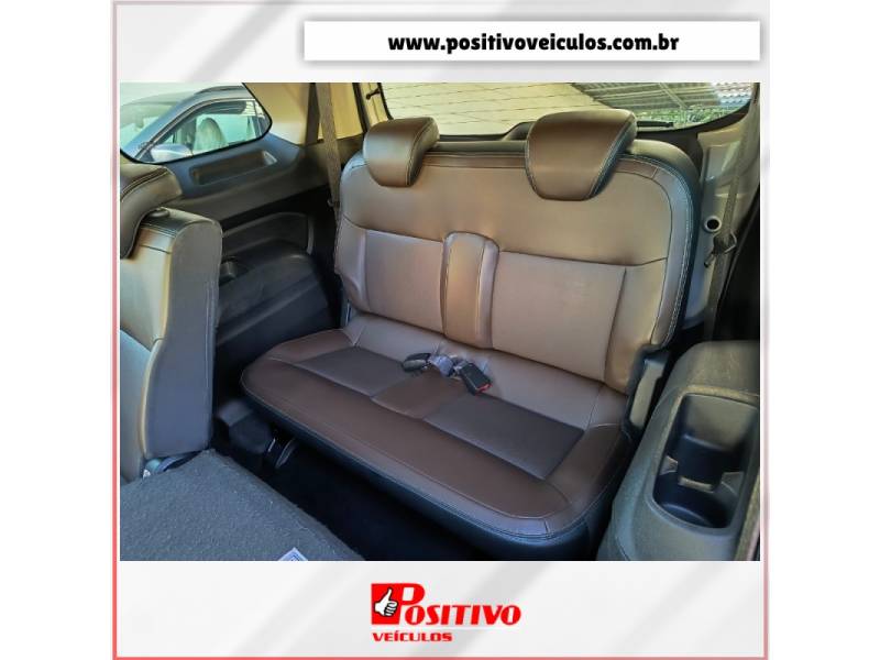CHEVROLET - SPIN - 2022/2022 - Prata - R$ 92.500,00