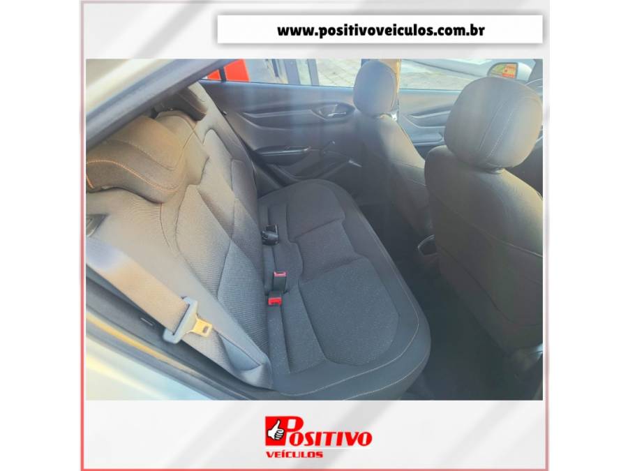 CHEVROLET - ONIX - 2013/2013 - Prata - R$ 44.500,00