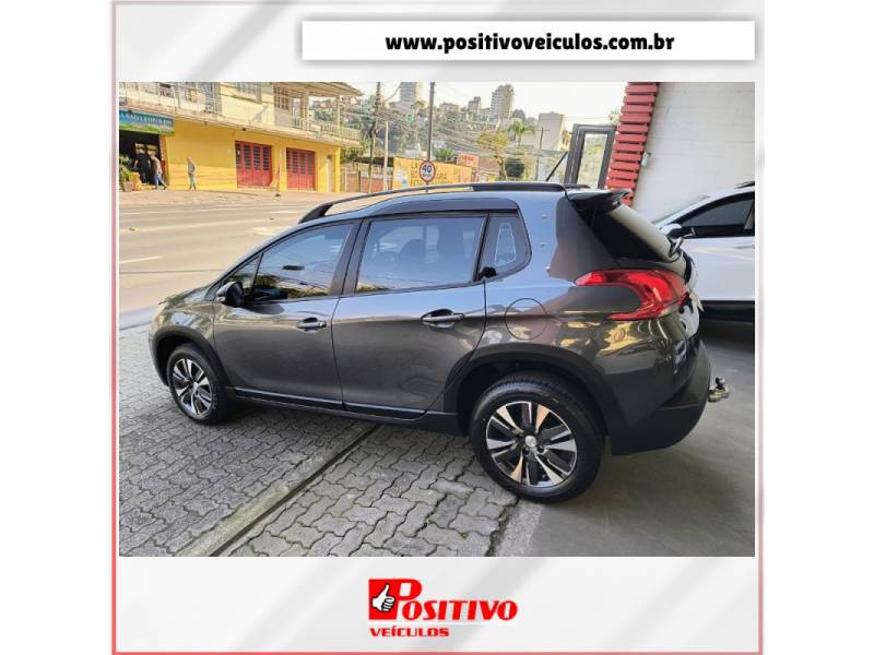 PEUGEOT - 2008 - 2021/2022 - Cinza - R$ 75.500,00