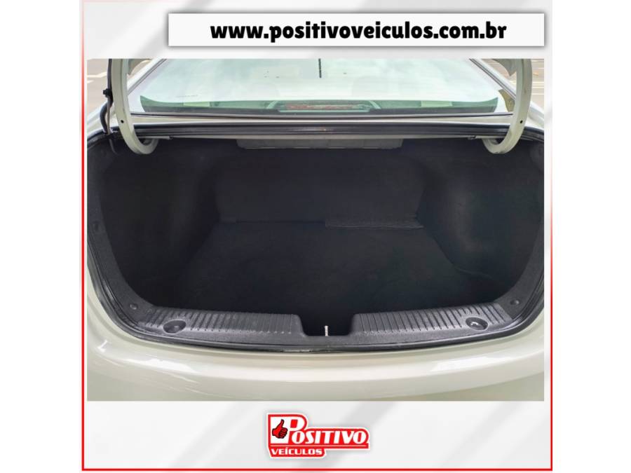 HYUNDAI - HB20S - 2016/2017 - Branca - R$ 59.700,00