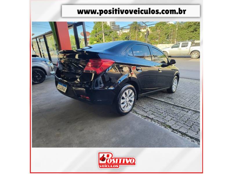CHEVROLET - PRISMA - 2017/2018 - Preta - R$ 62.500,00