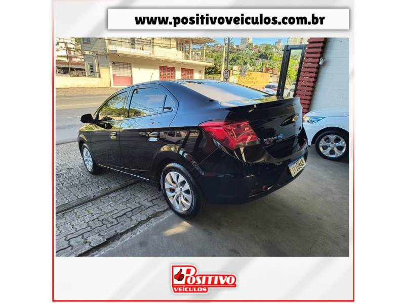 CHEVROLET - PRISMA - 2017/2018 - Preta - R$ 62.500,00