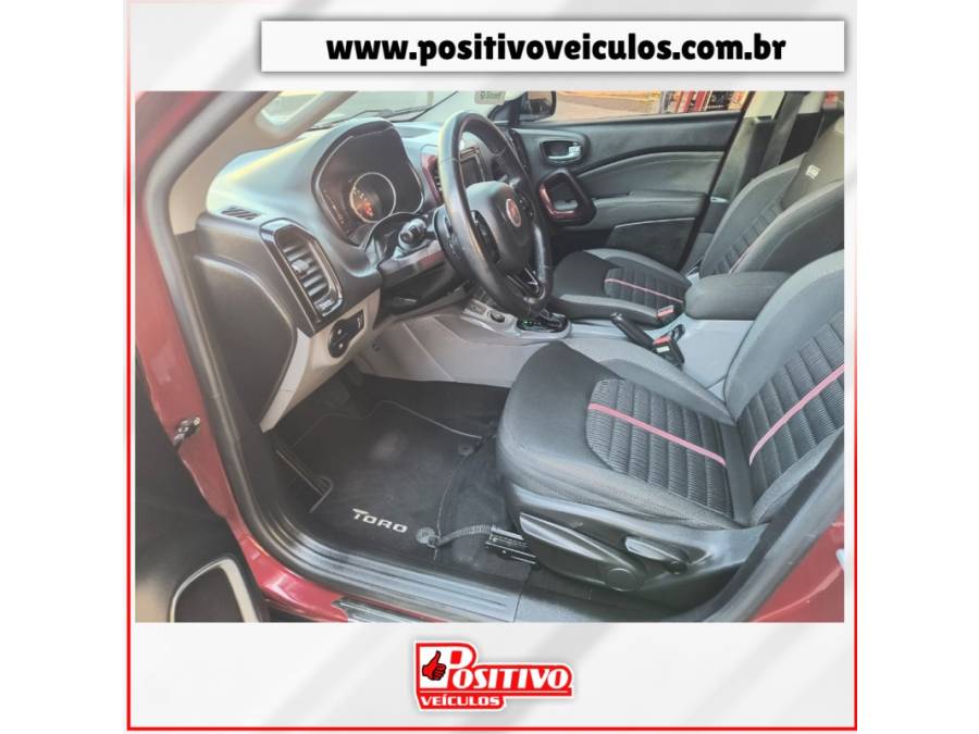 FIAT - TORO - 2016/2017 - Vermelha - R$ 83.500,00