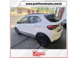 FIAT - ARGO - 2021/2022 - Branca - R$ 75.700,00