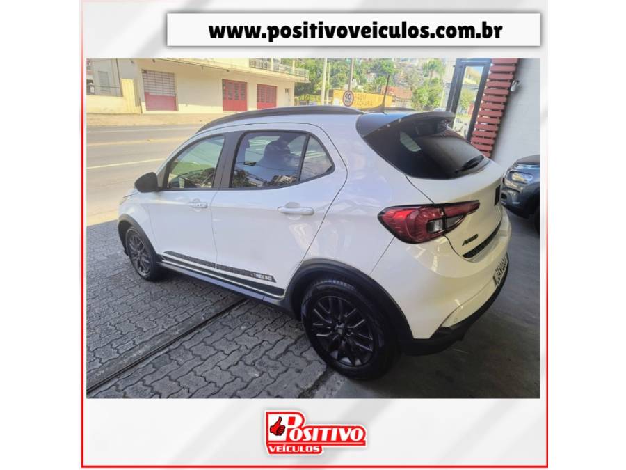 FIAT - ARGO - 2021/2022 - Branca - R$ 75.700,00