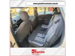 CHEVROLET - SPIN - 2016/2016 - Branca - R$ 62.800,00