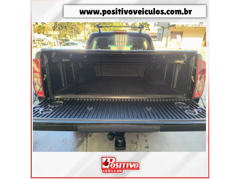 NISSAN - FRONTIER - 2013/2014 - Cinza - R$ 104.900,00