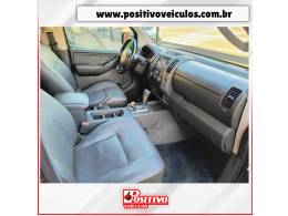NISSAN - FRONTIER - 2013/2014 - Cinza - R$ 104.900,00