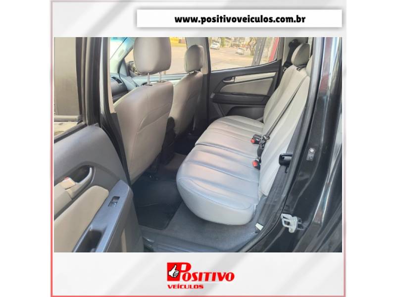 CHEVROLET - S10 - 2012/2013 - Preta - R$ 110.900,00