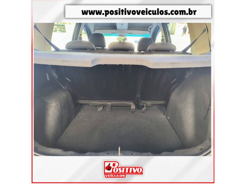FIAT - IDEA - 2013/2013 - Branca - R$ 37.500,00