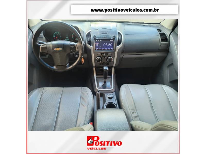 CHEVROLET - S10 - 2012/2013 - Preta - R$ 110.900,00