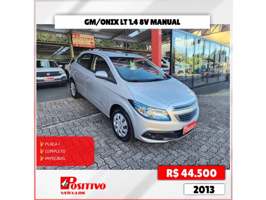 CHEVROLET - ONIX - 2013/2013 - Prata - R$ 44.500,00