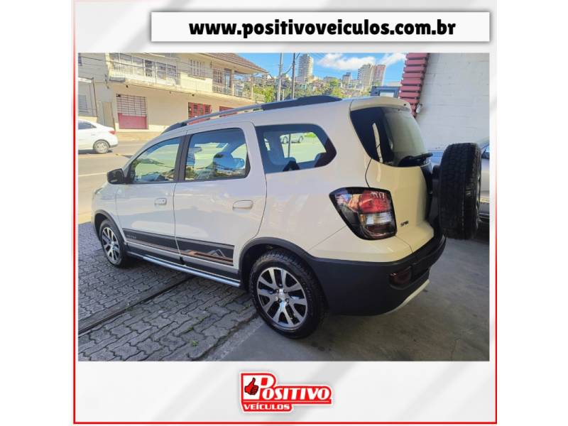 CHEVROLET - SPIN - 2018/2018 - Branca - R$ 65.800,00
