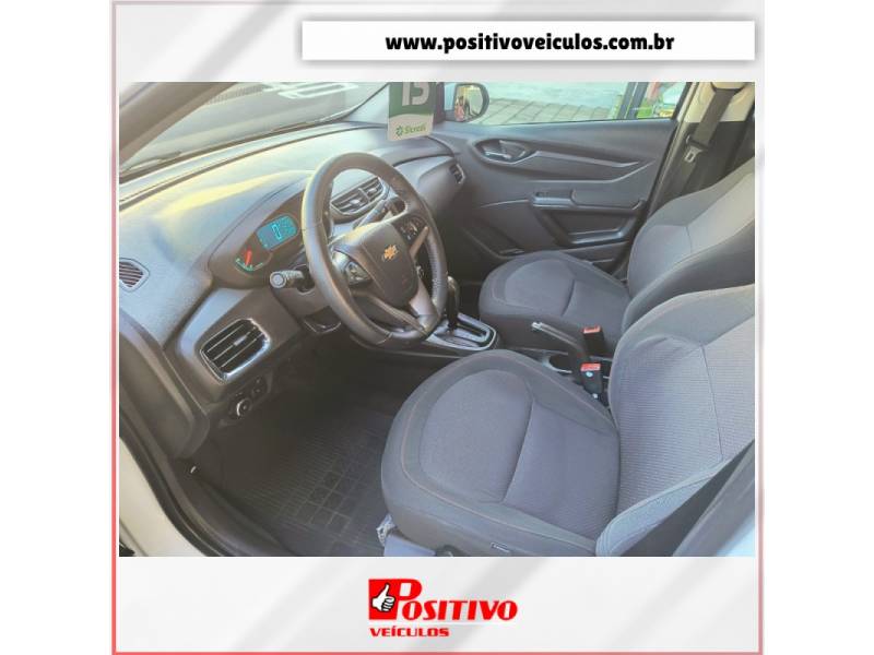 CHEVROLET - ONIX - 2015/2015 - Branca - R$ 59.500,00