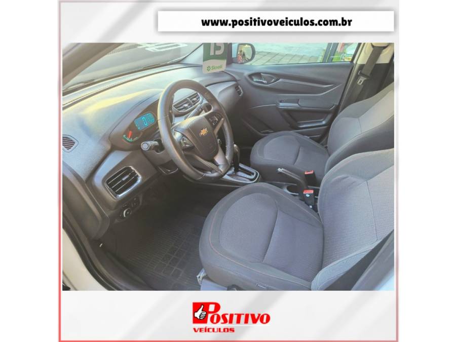 CHEVROLET - ONIX - 2015/2015 - Branca - R$ 59.500,00