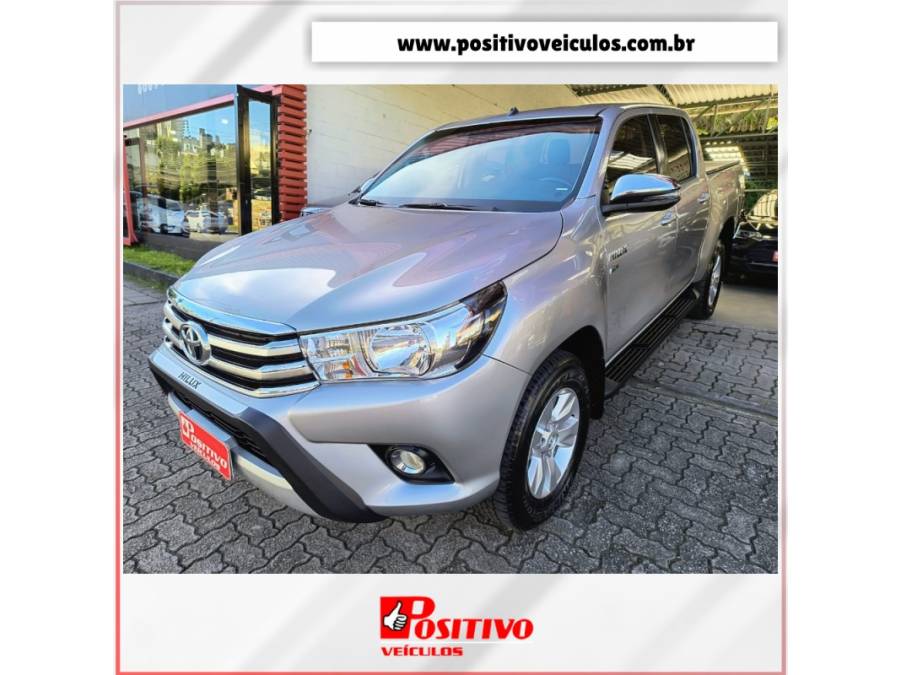 TOYOTA - HILUX - 2018/2018 - Prata - R$ 168.900,00