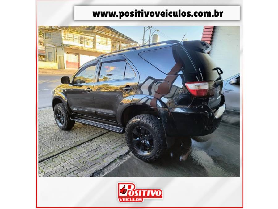 TOYOTA - HILUX SW4 - 2009/2009 - Preta - R$ 108.900,00