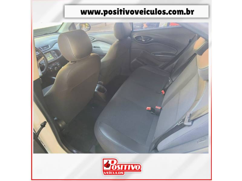 CHEVROLET - ONIX - 2019/2019 - Branca - R$ 62.500,00