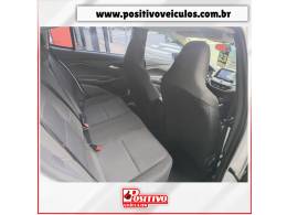 CHEVROLET - ONIX - 2022/2023 - Branca - R$ 82.900,00