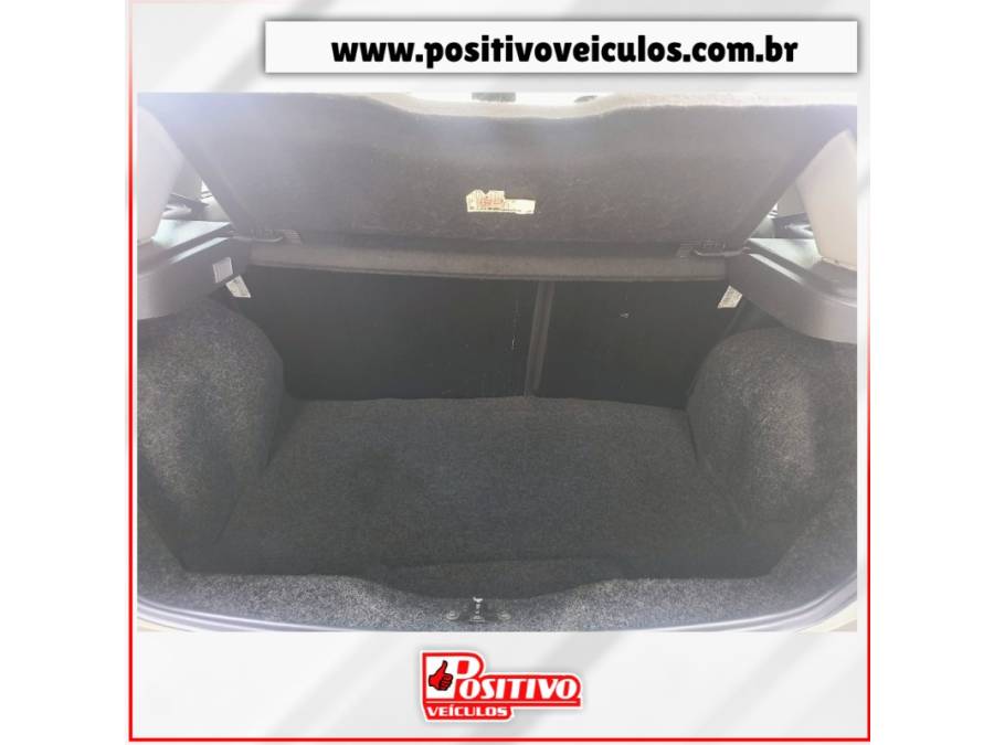 FORD - FIESTA - 2013/2013 - Bege - R$ 33.800,00