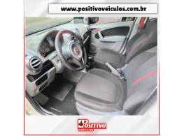 FIAT - PALIO - 2015/2015 - Branca - R$ 47.700,00