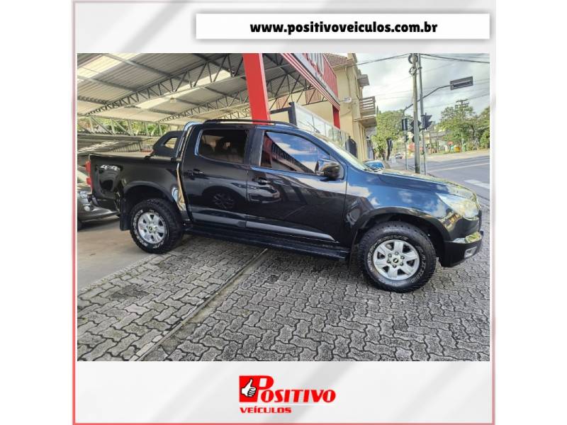 CHEVROLET - S10 - 2012/2013 - Preta - R$ 110.900,00