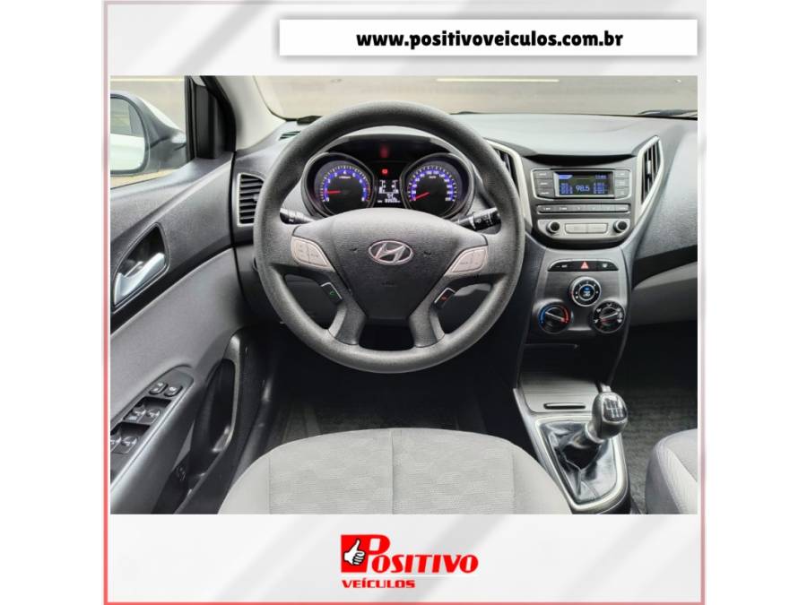 HYUNDAI - HB20S - 2016/2017 - Branca - R$ 62.500,00