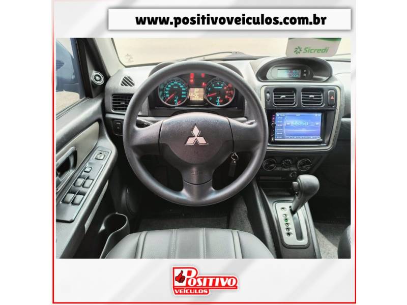 MITSUBISHI - PAJERO TR4 - 2014/2014 - Verde - R$ 71.500,00