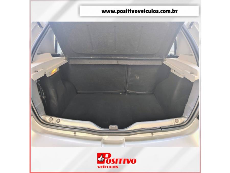 RENAULT - SANDERO - 2010/2011 - Prata - R$ 36.900,00