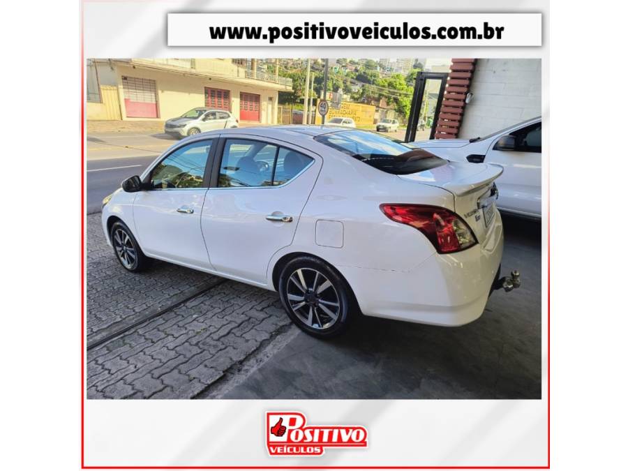 NISSAN - VERSA - 2019/2020 - Branca - R$ 67.700,00