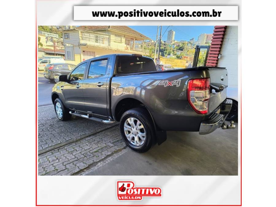 FORD - RANGER - 2018/2019 - Cinza - R$ 144.500,00
