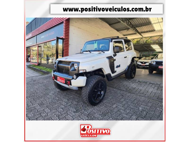 TROLLER - T4 - 2021/2021 - Branca - R$ 235.000,00