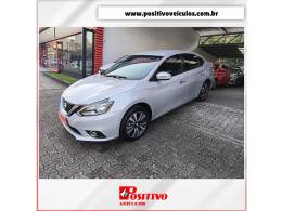 NISSAN - SENTRA - 2017/2018 - Prata - R$ 78.500,00