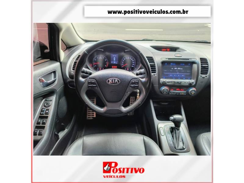 KIA MOTORS - CERATO - 2014/2014 - Preta - R$ 65.500,00